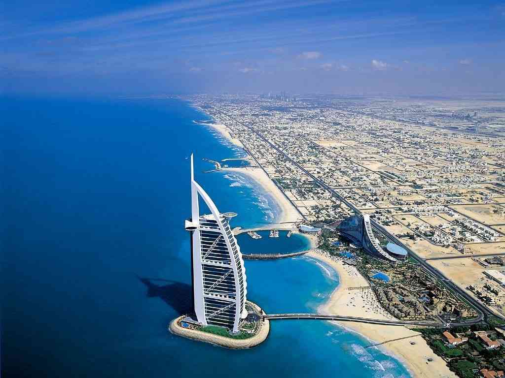 الامارات تنشئ أكاديمية دبلوماسية 
