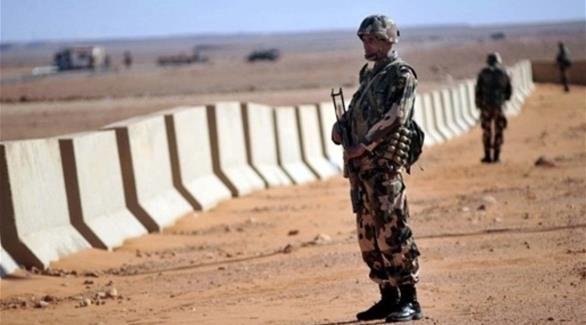الجزائر تسيّج حدودها مع ليبيا