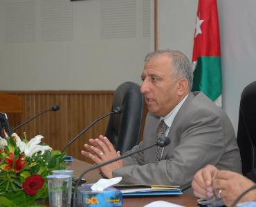 رئيس الجامعة الاردنية يحذر من الاشاعة  .. 