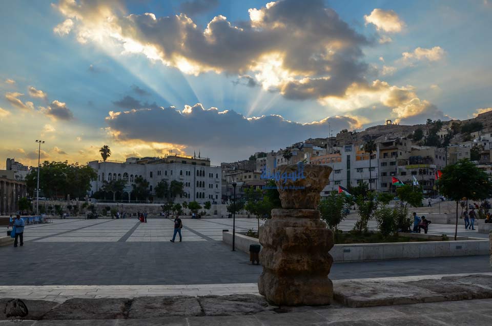 الساحة الهاشمية بعد  تطويرها وقت الغروب