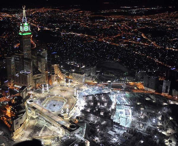 لأول مرة مقام الصبا بأذان المسجد الحرام  .. فيديو