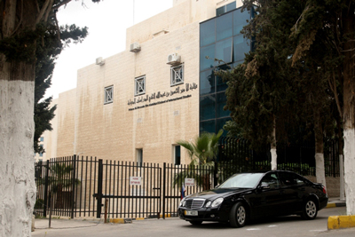 السفير الإيطالي يحاضر  في الأردنية