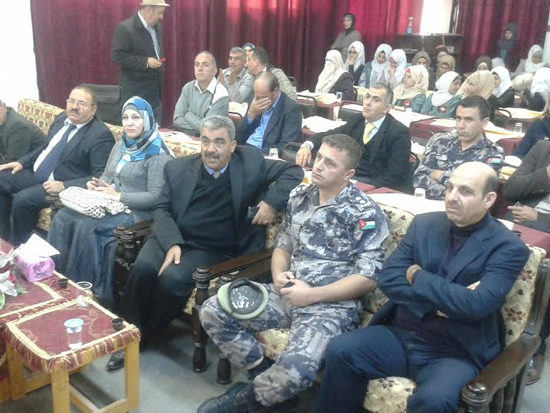 ورشة عن تدوير الورق ومخلفات الزيتون في مدرسة حاتم 