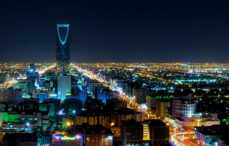  السعودية: مشروعات التنمية مستمرة وسنتحمل نزول النفط 
