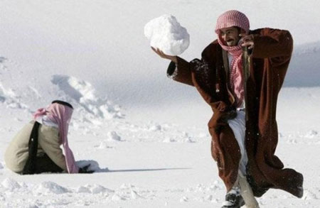 متر من الثلج في السعودية