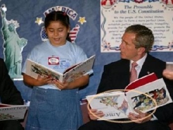 كتاب أمريكي يكشف أسرار بوش: كان غبياً سياسياً و نعت السيدة كلينتون بذات المؤخرة الكبيرة