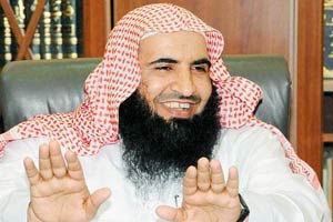 عالم سعودي: الاستماع لغناء النساء حلال وتحريم الاختلاط بدعة