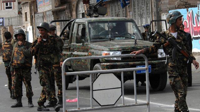 بريطانيا تعلق مؤقتا نشاطات سفارتها باليمن