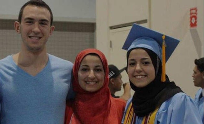 أمريكي يقتل فلسطينيتين وزوج إحداهما على خلفية ديانتهم الإسلامية  ..  صور