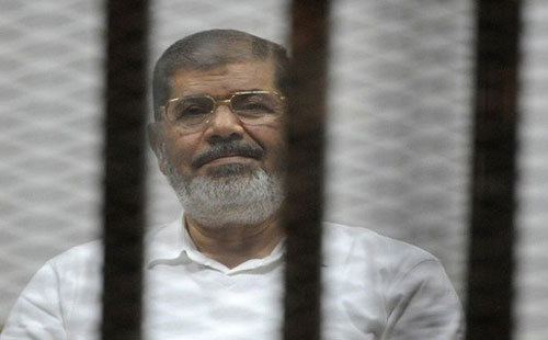 محاكمة مرسي بقضية اقتحام السجون السبت