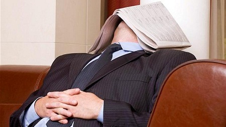  30 دقيقة قيلولة تشفيك من آثار الأرق
