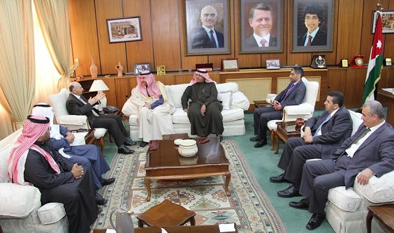 السفير السعودي يزور اليرموك