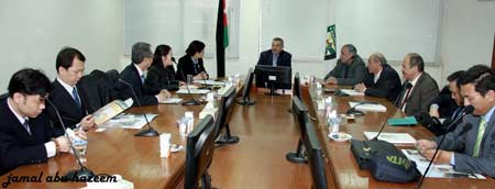 وفد  صيني  يزور  البلقاء التطبيقية