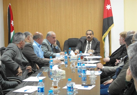 العقرباوي يستمع لمطالب تجار الوحدات