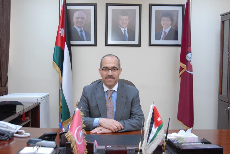 الهاشمية : د. يونس يباشر عمله عميداً لكلية الطب البشري
