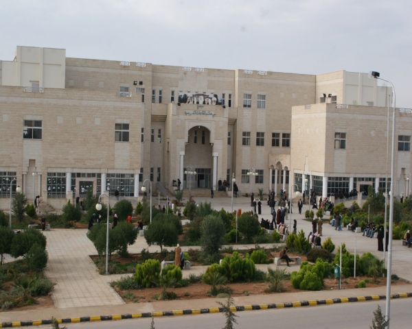 آل البيت : الاولوية لطلبة الاحتياجات الخاصة في تسجيل المواد الدراسية