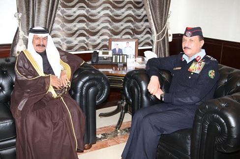 مدير الأمن يستقبل السفير البحريني