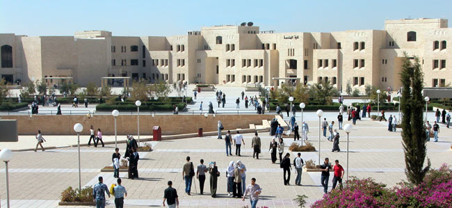  العاملون في الهاشمية يطالبون بإقرار علاوة التأسيس 