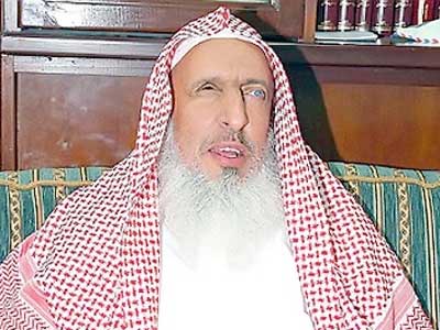 كبار العلماء في السعودية: قرار بدء العملية العسكرية في اليمن موفق وحكيم