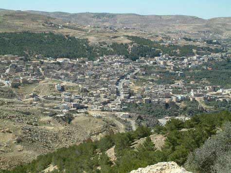 اضراب في مدرسة عين البيضاء الثانوية في الطفيلة