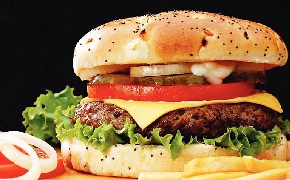 الوجبات السريعة مرة واحدة أسبوعيا يزيد الإصابة بالضغط 