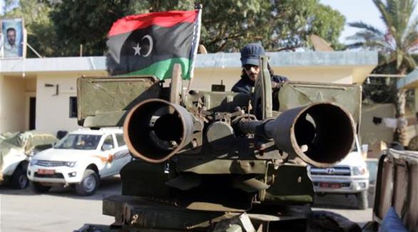 الجيش الليبي يقصف مطار معيتيقة في طرابلس