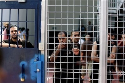 6500 اسير فلسطيني في سجون الاحتلال