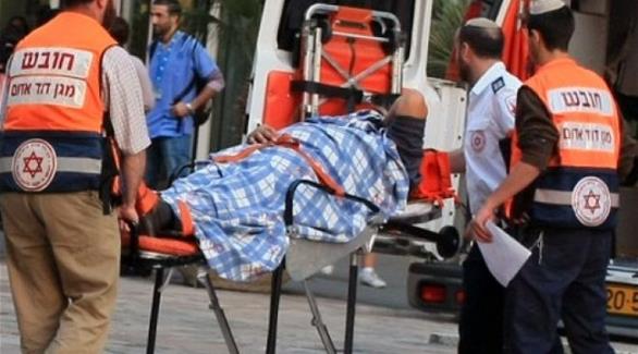 إسرائيلي يطعن فلسطينياً شمال تل أبيب