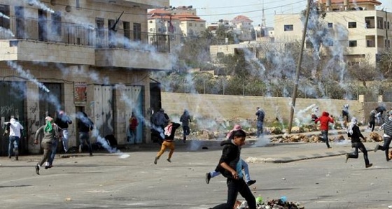 اصابة عشرات الفلسطينين في الضفة الغربية 