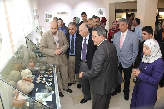 معرض باليرموك حول عادات الدفن في الأردن عبر العصور 