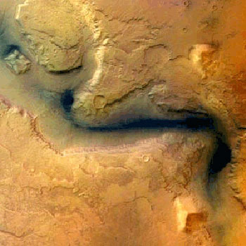 ناسا تكتشف كهوفا محتملة على المريخ