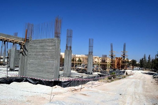 وضع حجر الأساس لمجمع القاعات الصفية بالهاشمية