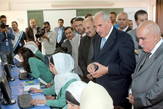 إطلاق مشروع تركيب 100 مختبر حاسوب