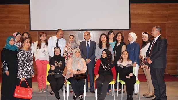 العمل تستمع إلى مطالب الأمهات العاملات