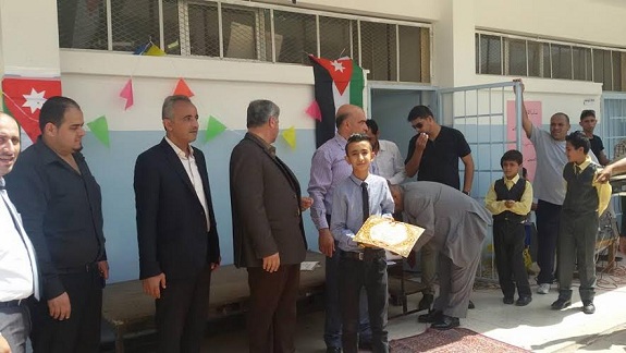 مدرسة خالد بن الوليد تحتفل بعيد الاستقلال  ..  صور 