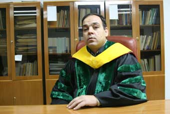 تهنئة لـ د. مهيب محمد العواوده