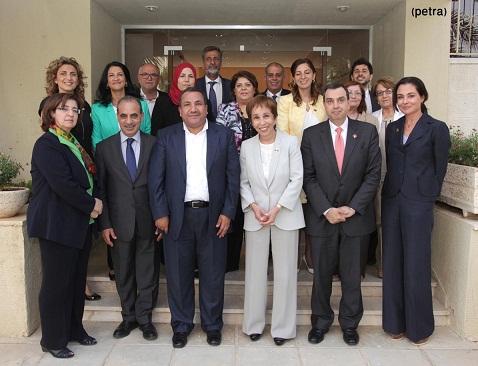 الوطنية لشؤون المرأة تستعرض الإنجازات والتحديات .. 
