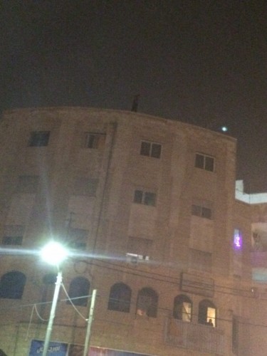 عمان : شاب يهدد بالانتحار ويصرخ ..  ليش تركتيني !