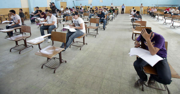 65 معلما يقدمون ملاحظات حول امتحان الرياضيات