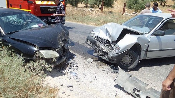 بالصور  ..  حادث تصادم وحريق بحقل قمح في بني كنانة