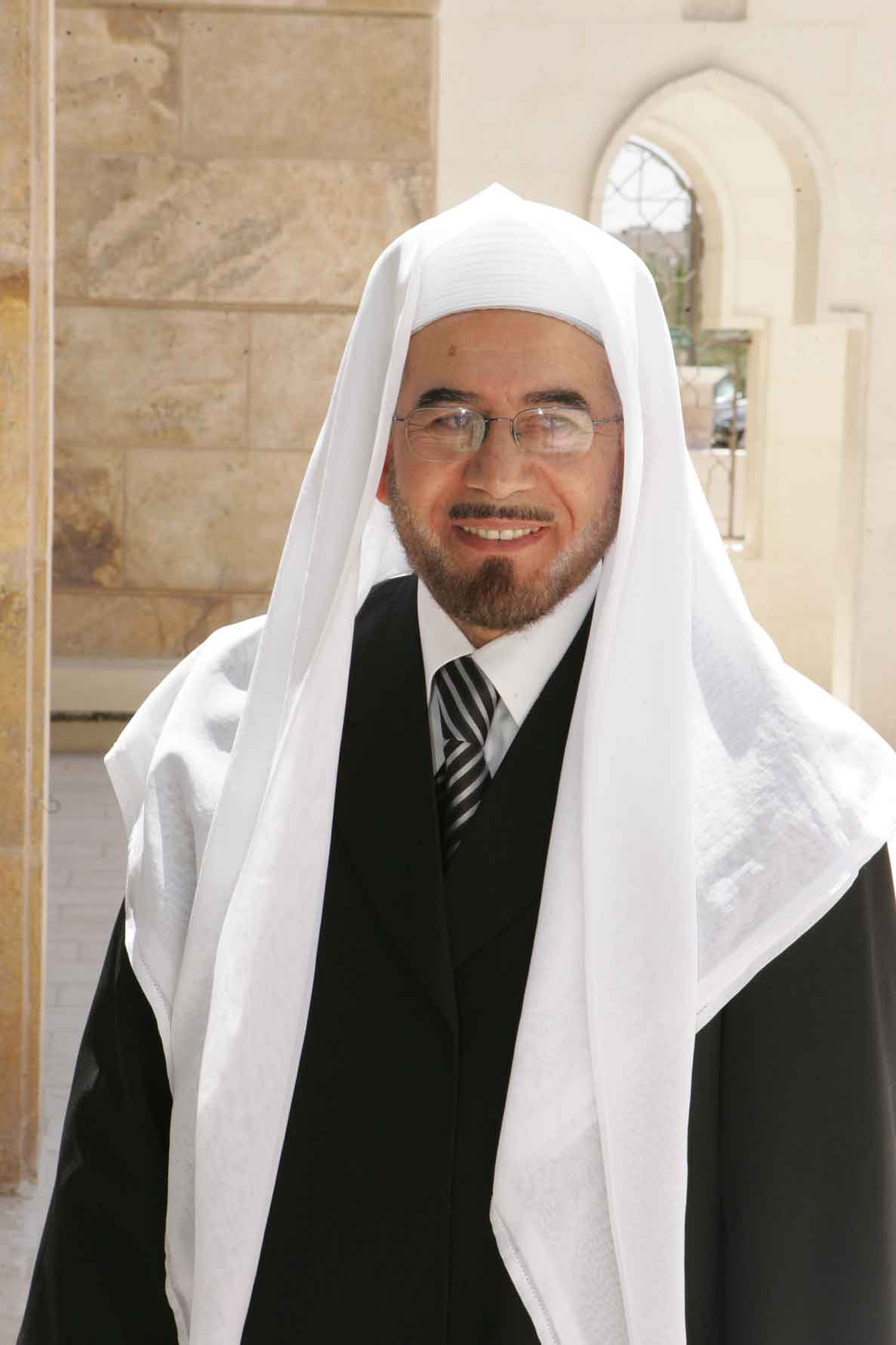 لجنة لادارة جمعية المحامين الشرعيين  ..  أسماء