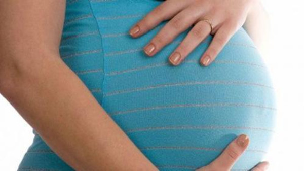 نسبة الإصابة بالاكتئاب تبدأ من رحم الأم
