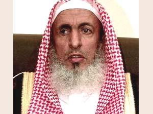 مفتي السعودية : صلاة الجماعة من واجبات الإسلام ولا يتخلف عنها إلا منافق