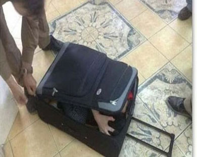  مهاجر مغربي يموت اختناقًا في حقيبة سفر .. 