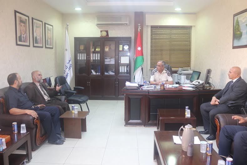 المعلمين تطالب باعفاءات جمركية  .. 