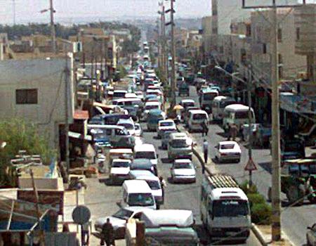 حملة لإزالة خيام الخيش العشوائية فى القصر 