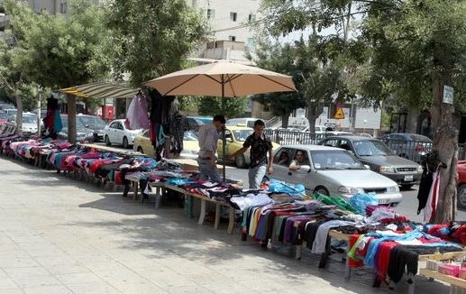 ازالة البسطات في اسواق الزرقاء 