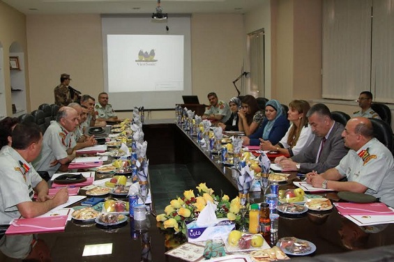الأميرة دينا مرعد تزور الخدمات الطبية الملكية