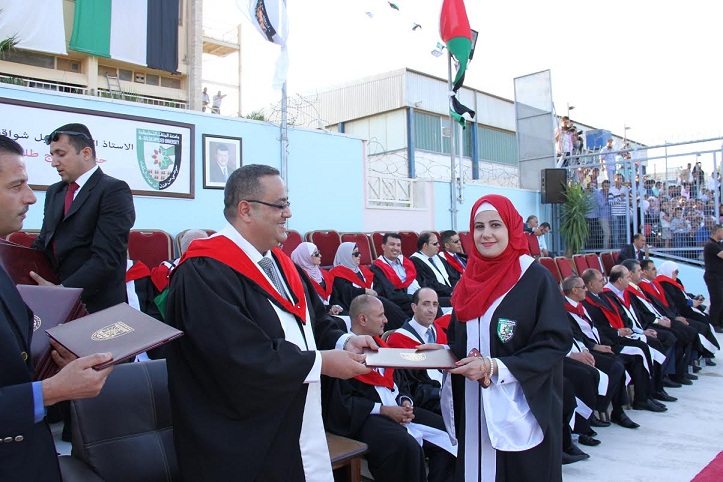  البلقاء التطبيقية تواصل احتفالاتها  بتخريج الفوج الخامس عشر 