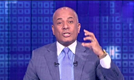 بالفيديو ..  إعلامي شهير يرد على هتك عرضه - صورة